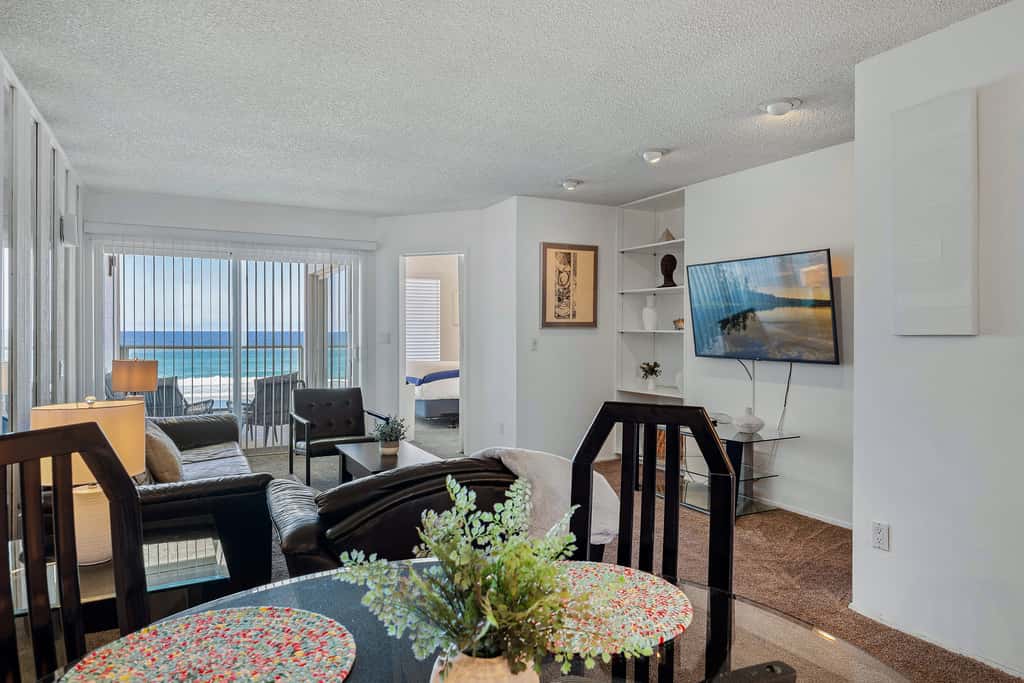 Shoreline Hideaway