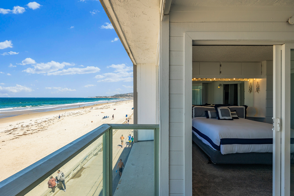 Shoreline Hideaway