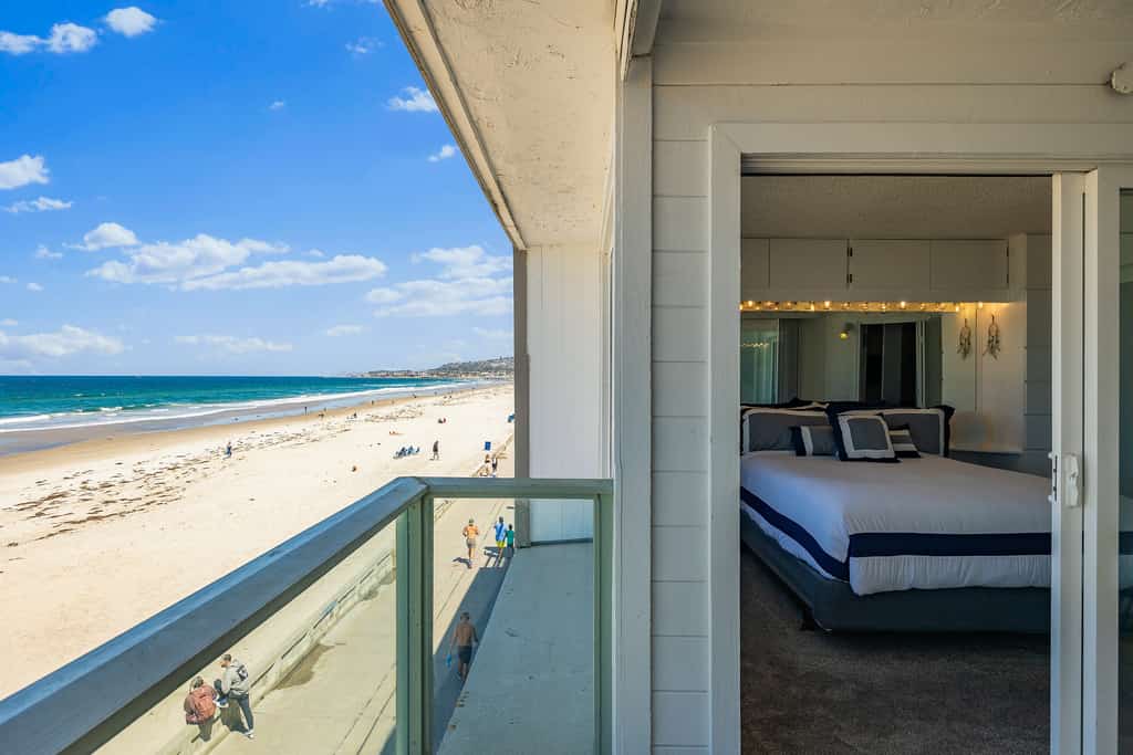 Shoreline Hideaway