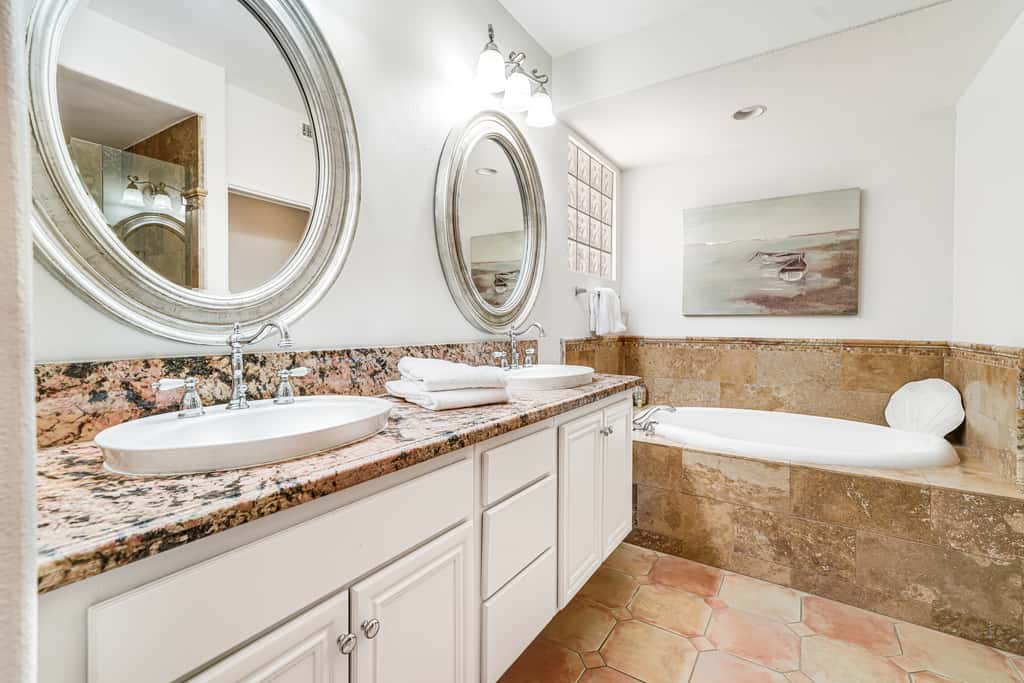 Ocean Pointe Getaway - 30-Night Minimum