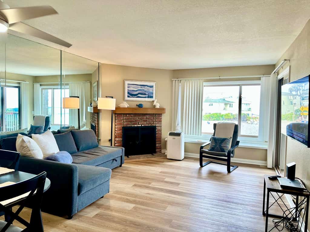 Whitewater Village Retreat B - 30 Night Minimum