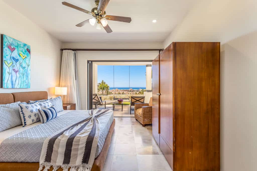 Enjoy this outstanding two-bedroom apartment with fantastic ocean views, within walking distance from the beach and downtown:
• One king-size bed and two double beds
• Private terrace with direct access to the pools
• Wheelchair accessibility in complex and unit
• Four resort-type pools and three jacuzzis
• Fully equipped gym with sauna and steam room
• Mini-golf and tennis court 
• Lush gardens with palapa, fire-pit, and BBQ area
• Fully equipped kitchen, AC in all rooms and smart TV