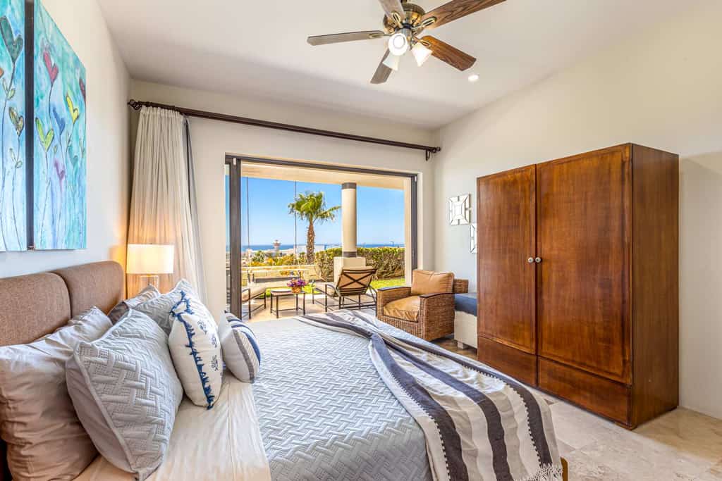 Enjoy this outstanding two-bedroom apartment with fantastic ocean views, within walking distance from the beach and downtown:
• One king-size bed and two double beds
• Private terrace with direct access to the pools
• Wheelchair accessibility in complex and unit
• Four resort-type pools and three jacuzzis
• Fully equipped gym with sauna and steam room
• Mini-golf and tennis court 
• Lush gardens with palapa, fire-pit, and BBQ area
• Fully equipped kitchen, AC in all rooms and smart TV