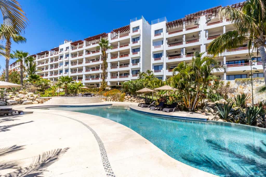 Spacious 2 BR Condo in San Jose - Pool - Tennis