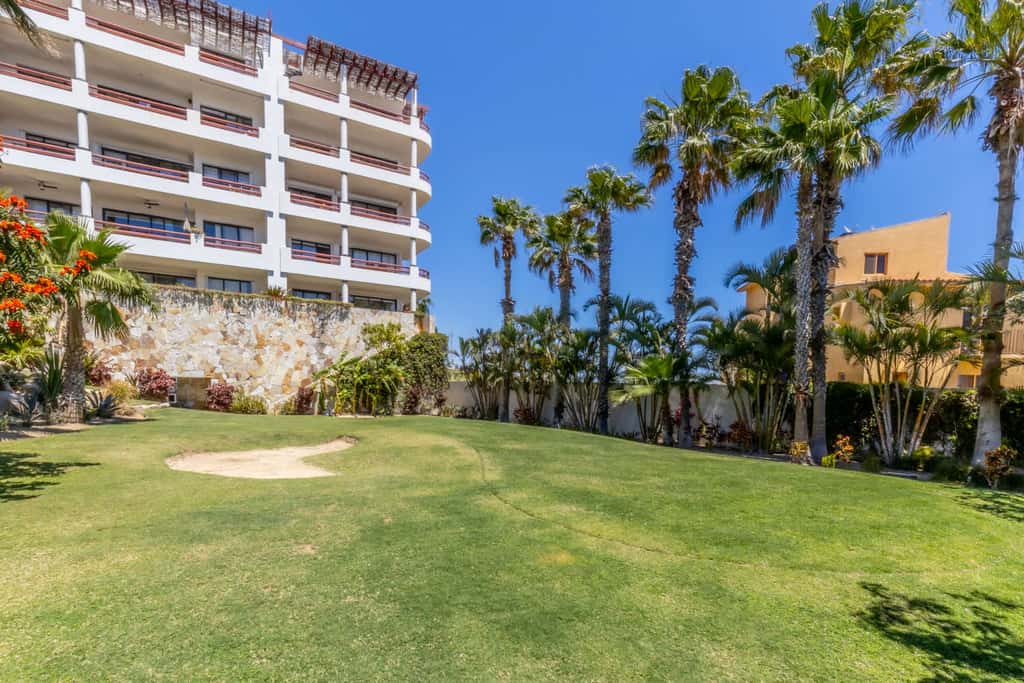 Spacious 2 BR Condo in San Jose - Pool - Tennis