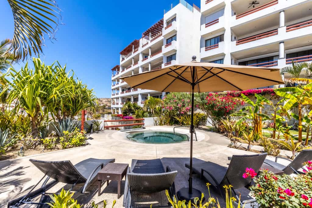 Spacious 2 BR Condo in San Jose - Pool - Tennis