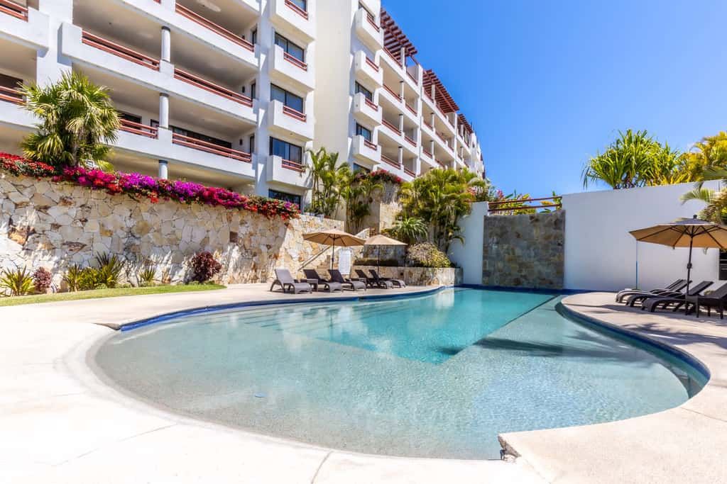 Spacious 2 BR Condo in San Jose - Pool - Tennis