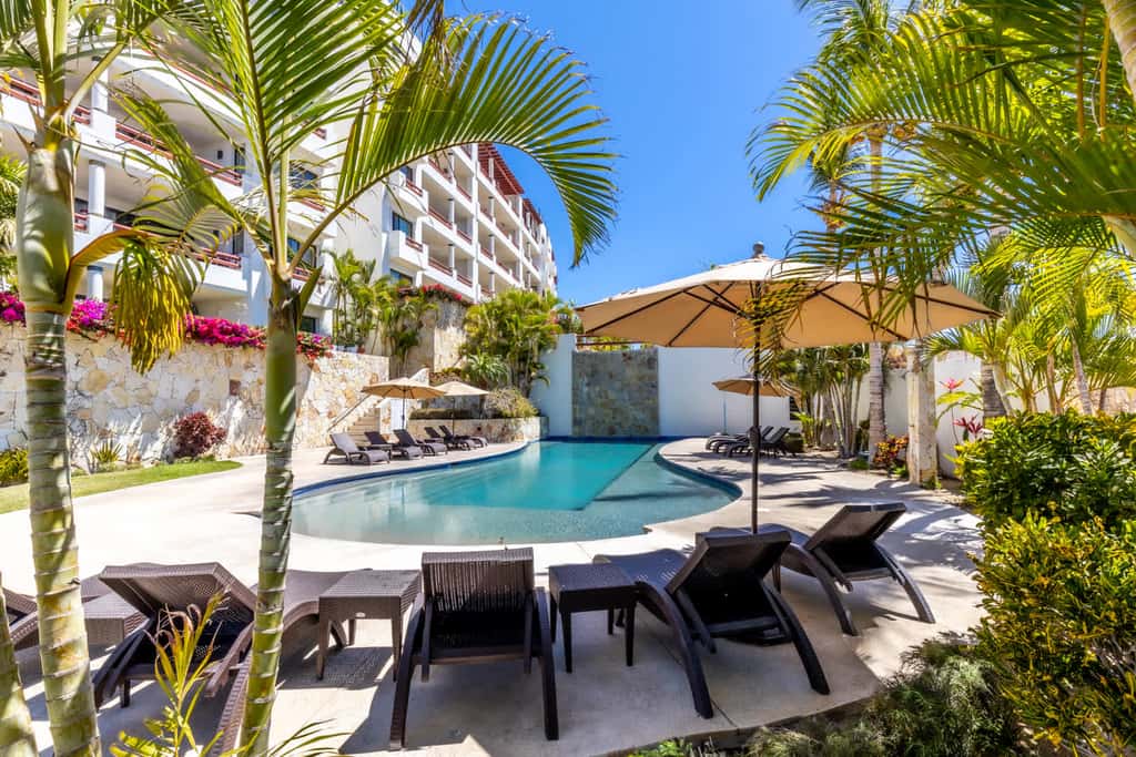 Spacious 2 BR Condo in San Jose - Pool - Tennis