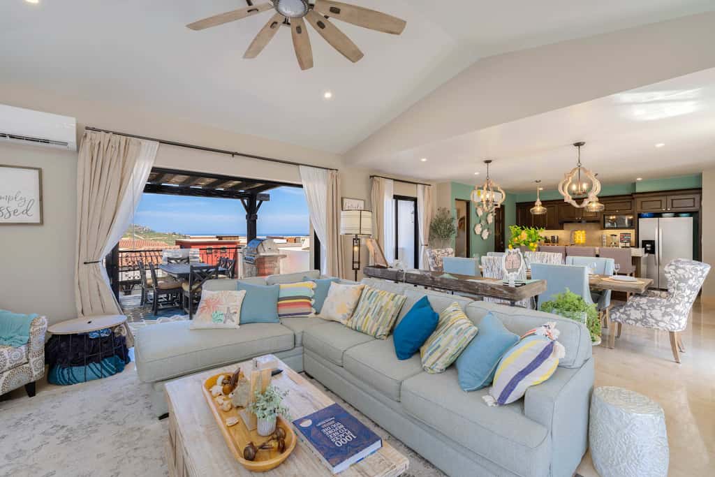 Luxury House. Ocean View Roof Top. Private jacuzzi