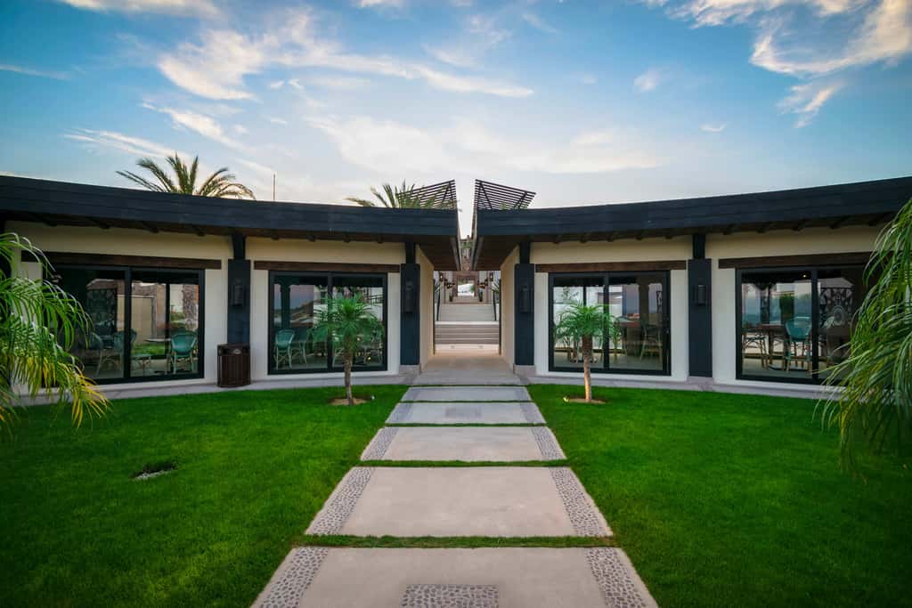 Luxury House. Ocean View Roof Top. Private jacuzzi