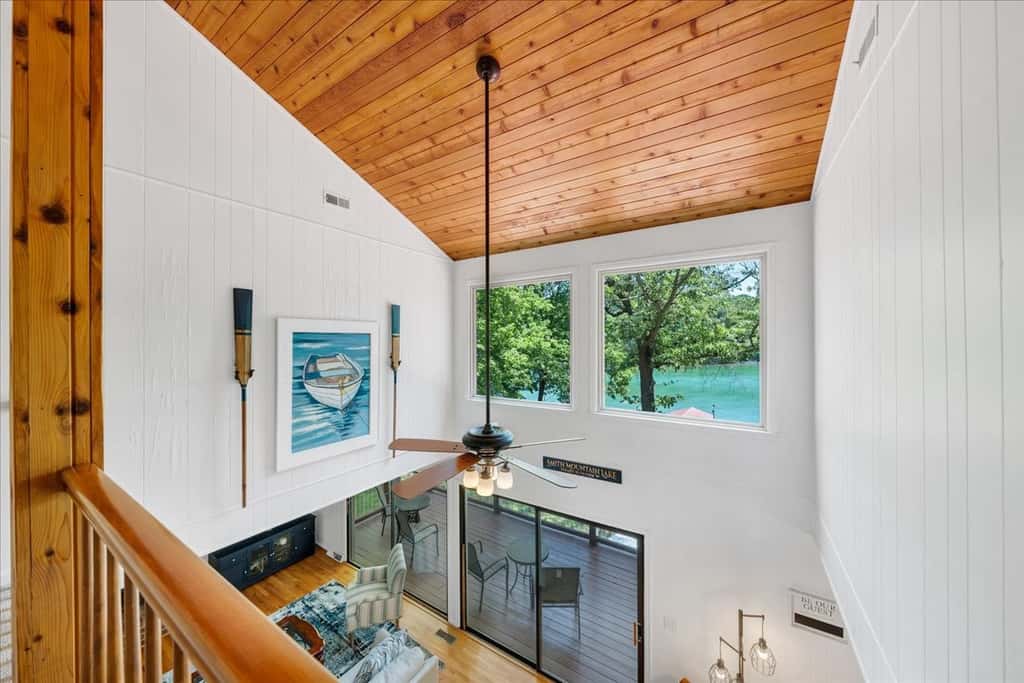 LAKE Emerald Shores