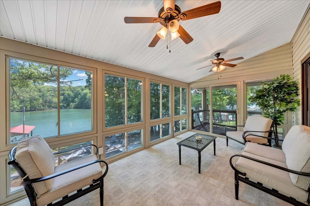 LAKE Emerald Shores