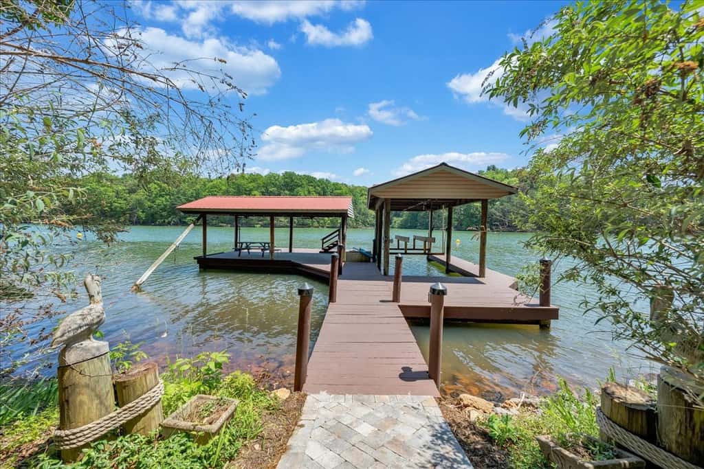 LAKE Emerald Shores