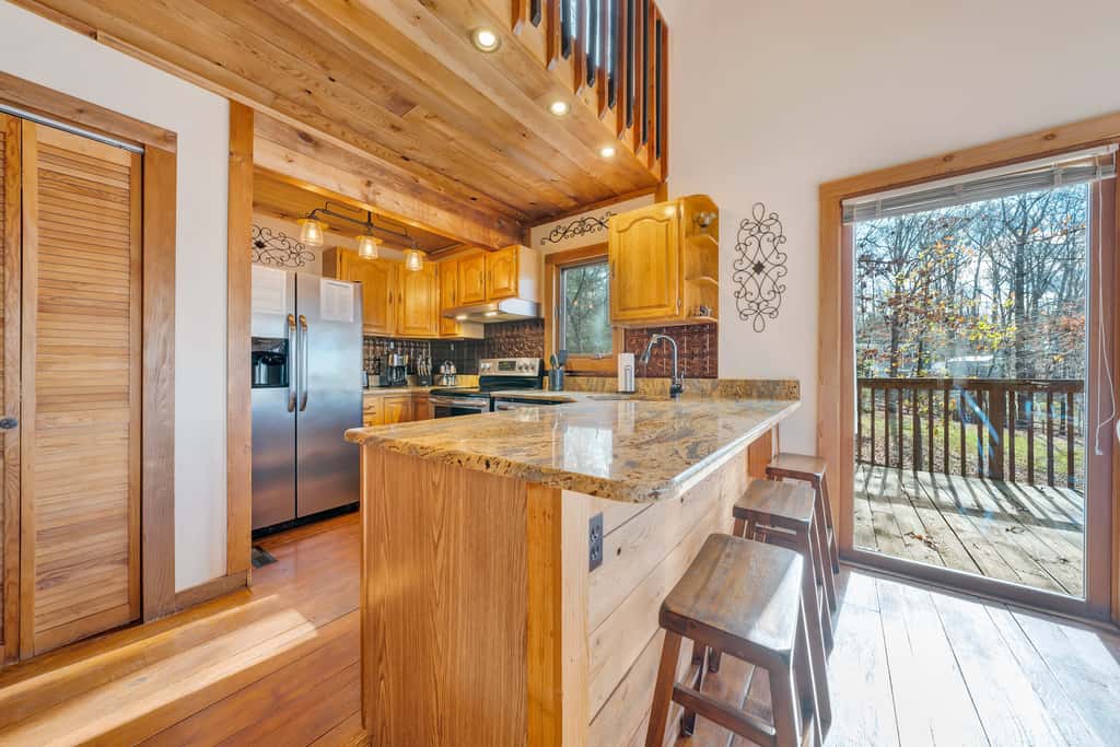 LAKEside Lodge