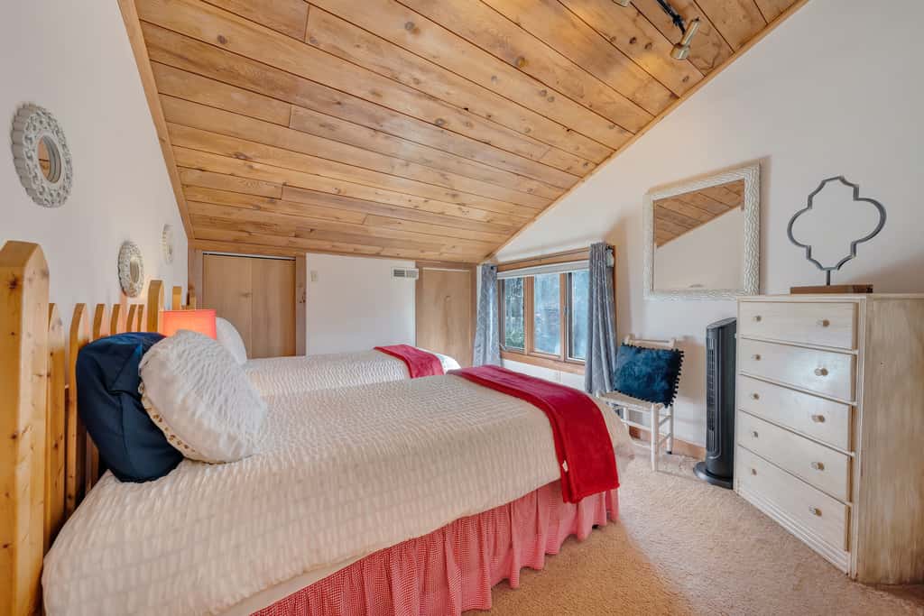 LAKEside Lodge