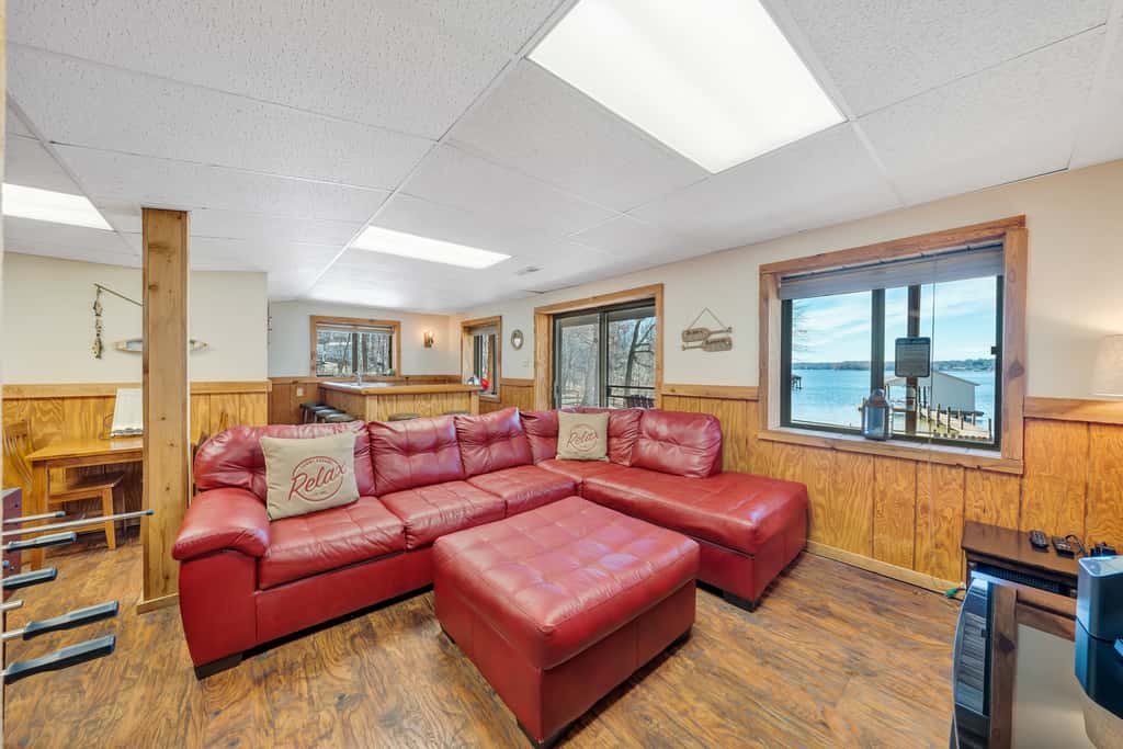 LAKEside Lodge