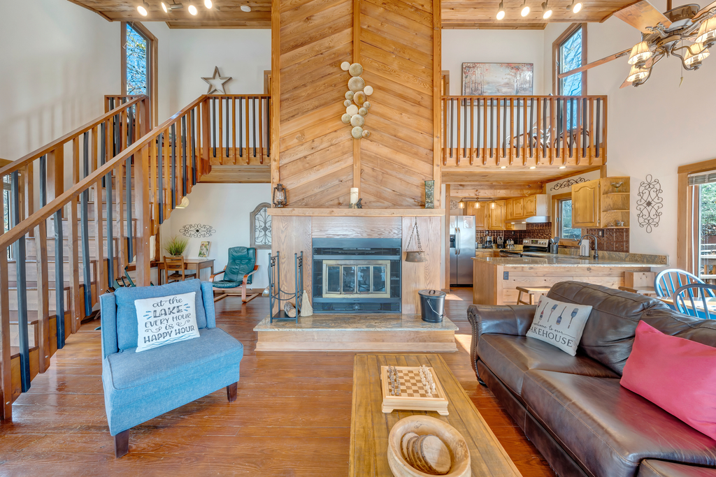LAKEside Lodge