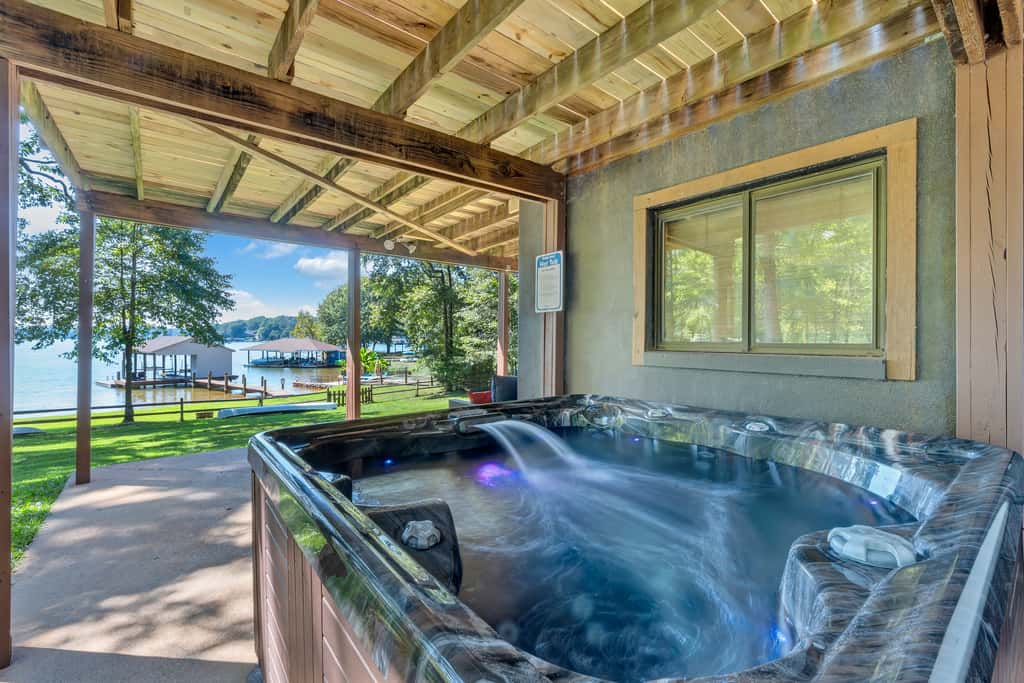 LAKEside Lodge