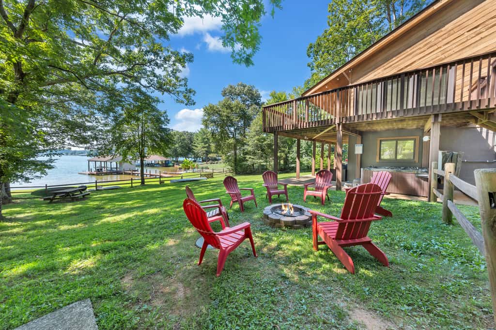 LAKEside Lodge