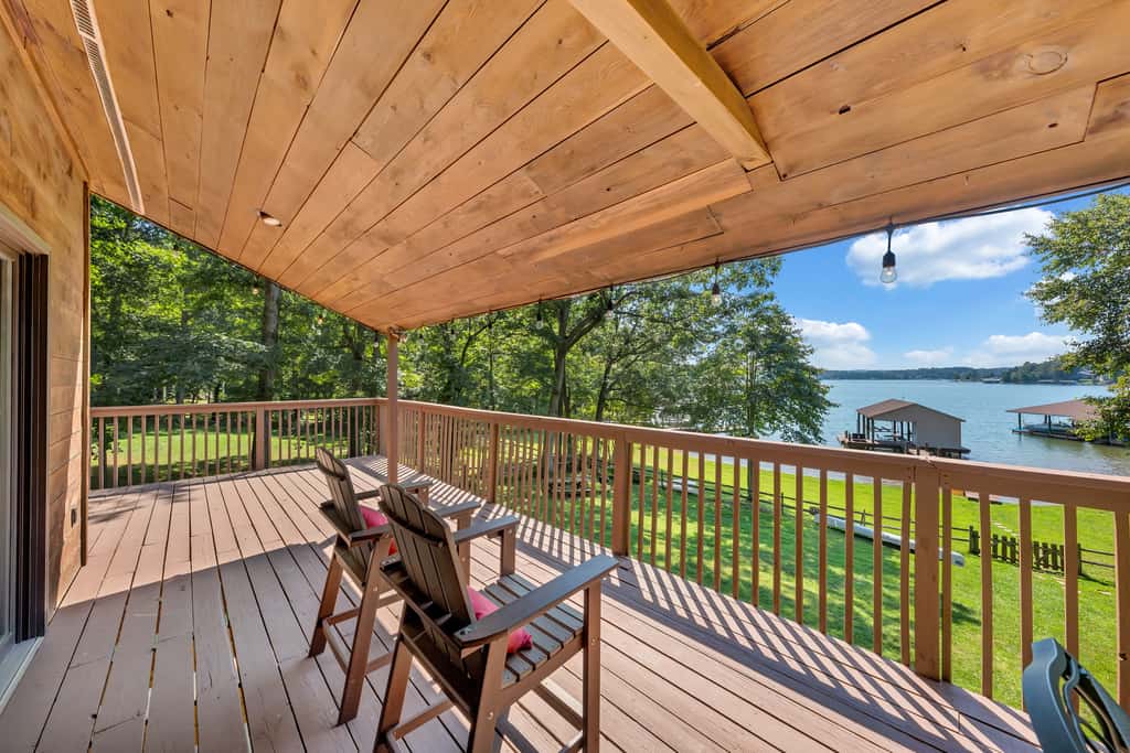 LAKEside Lodge
