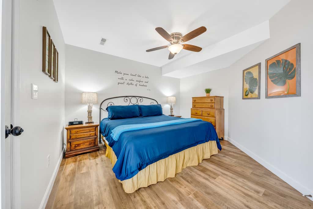 LAKE Point Retreat