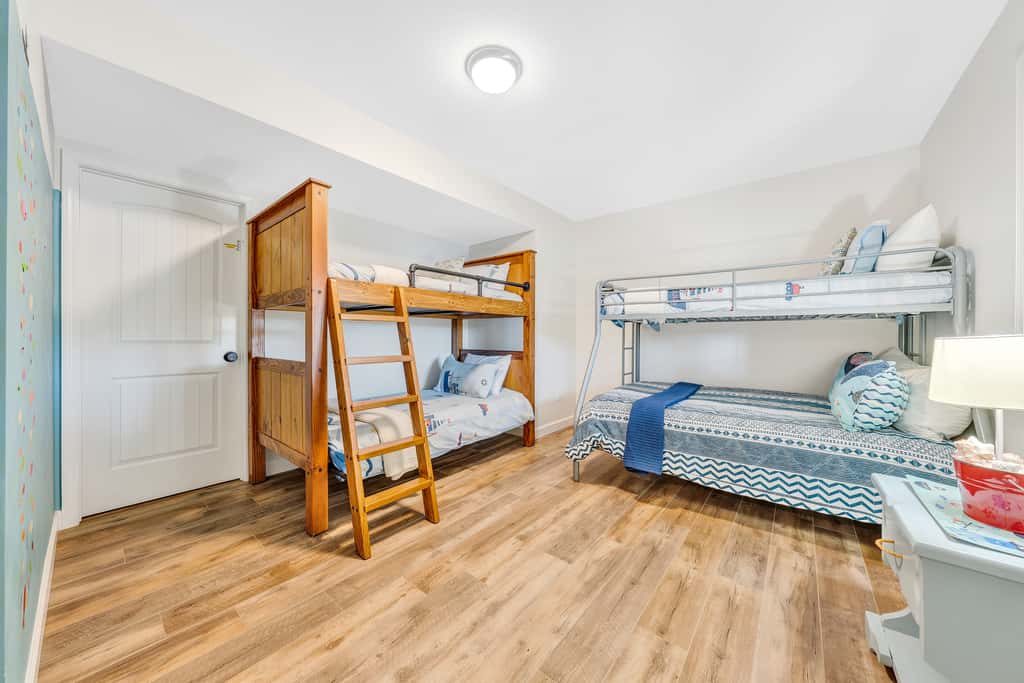 LAKE Point Retreat