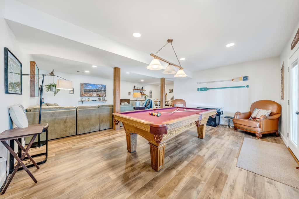 LAKE Point Retreat