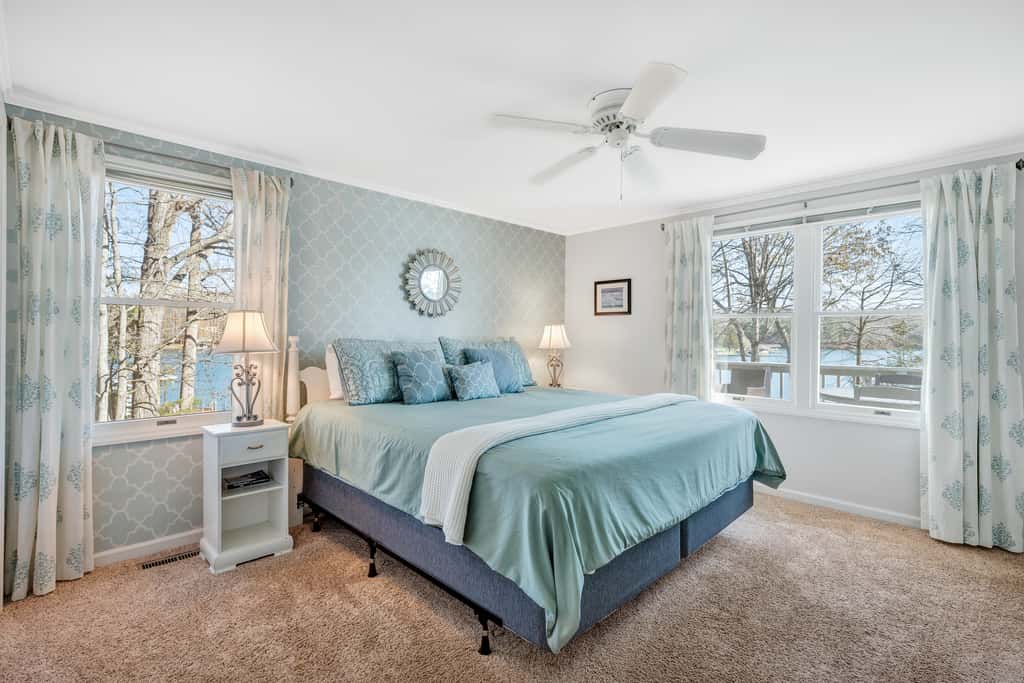 LAKE Point Retreat