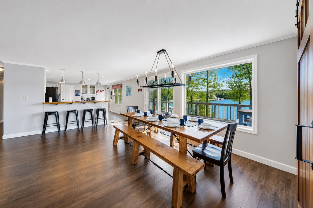 LAKE Point Retreat