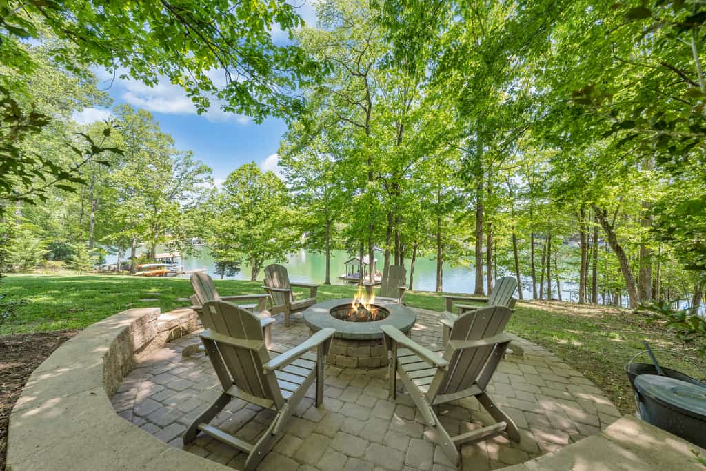 Sunrise Retreat - Sleeps 12, Lakefront Home with Hot Tub and Pool Table