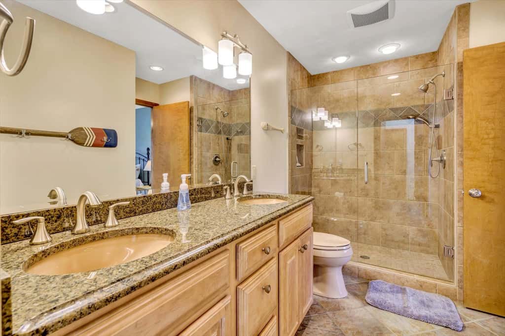 LAKE Dancing Water