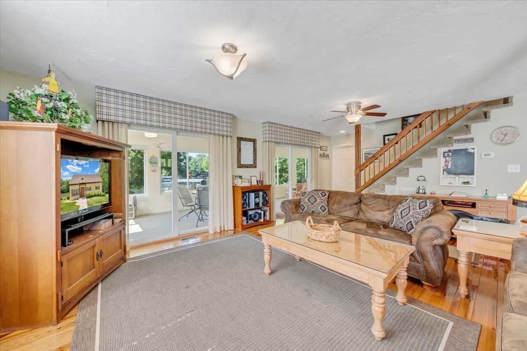 LAKE Cape Cottage