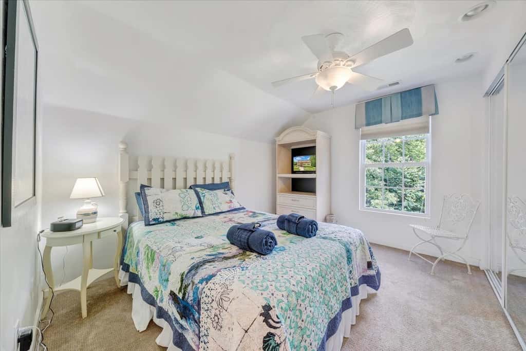 LAKE Cape Cottage