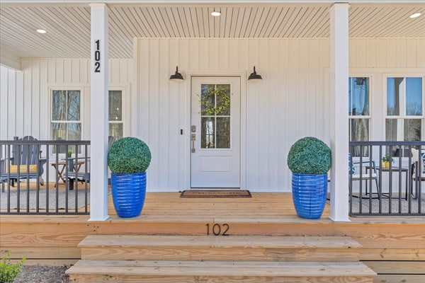Lake Twin Cove - New!