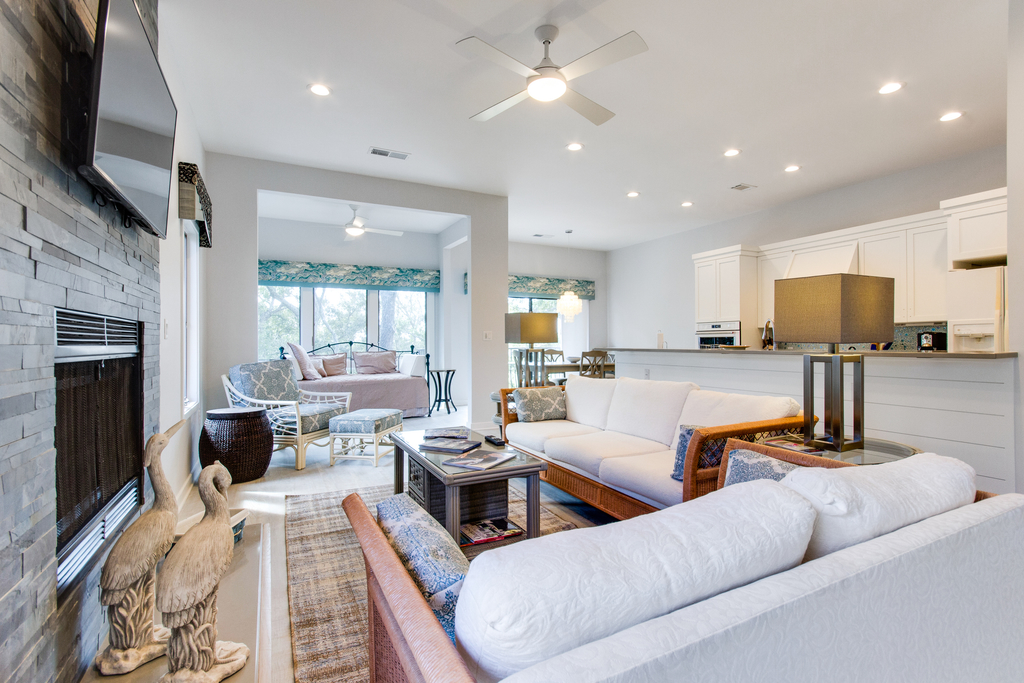 Handicap accessible villa featuring views of hole #1 at Crooked Oaks