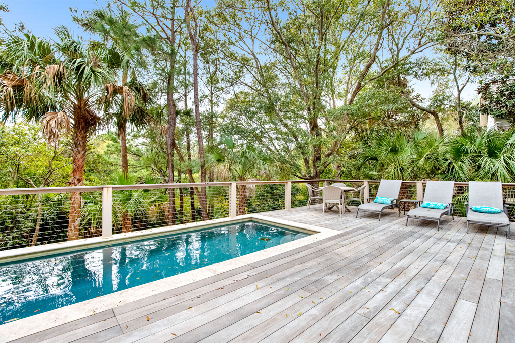 Upscale house with private pool, lagoon views - near beach & tennis