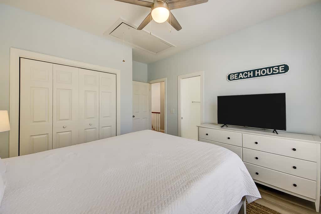 Gorgeous home with private pool, deck, enclosed patio, central AC, & balcony