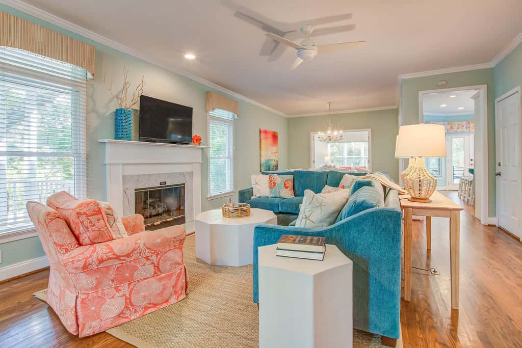 Elegant home on the boardwalk with 2 balconies & shared pools - walk to beach