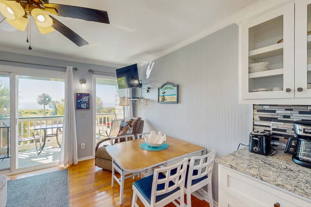 Renovated villa with gorgeous ocean views, pool, grills, & great location