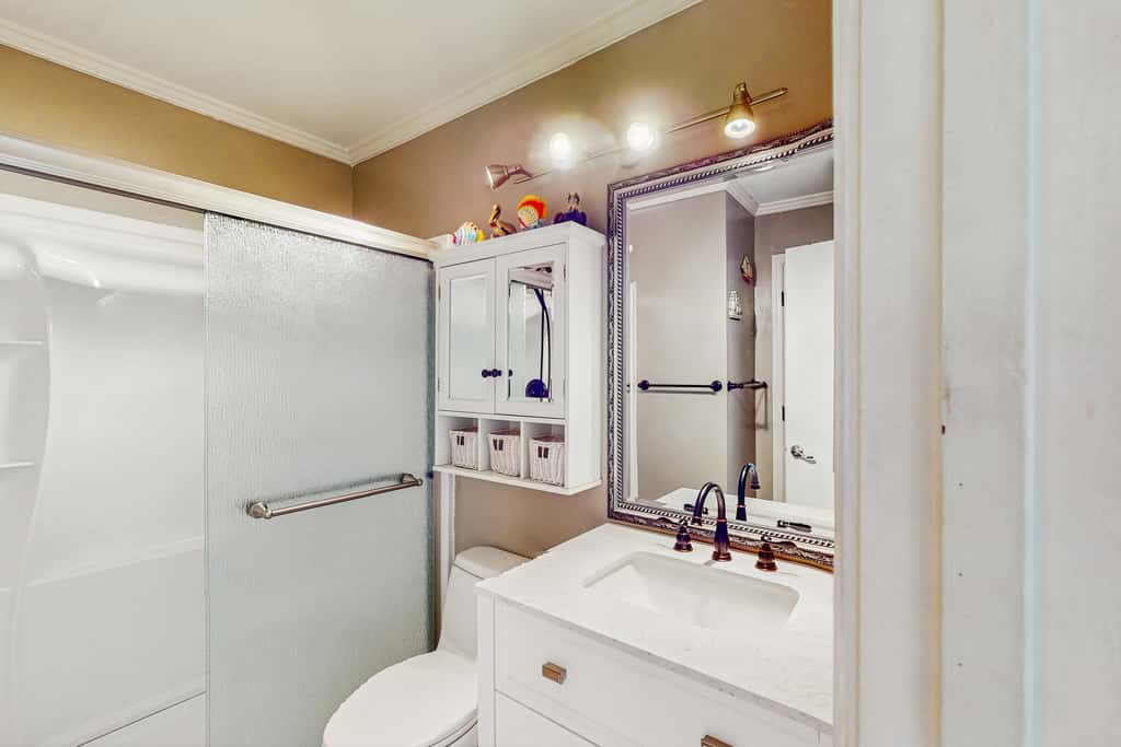 Renovated villa with gorgeous ocean views, pool, grills, & great location