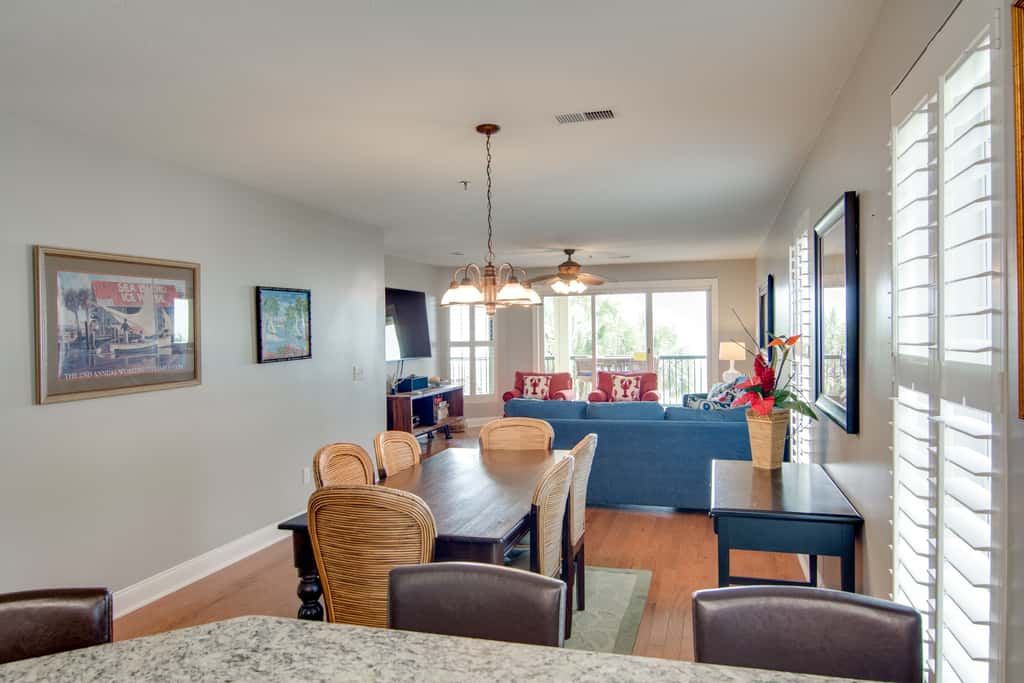 Beachfront villa w/ ocean views, private deck, pool access – steps from beach