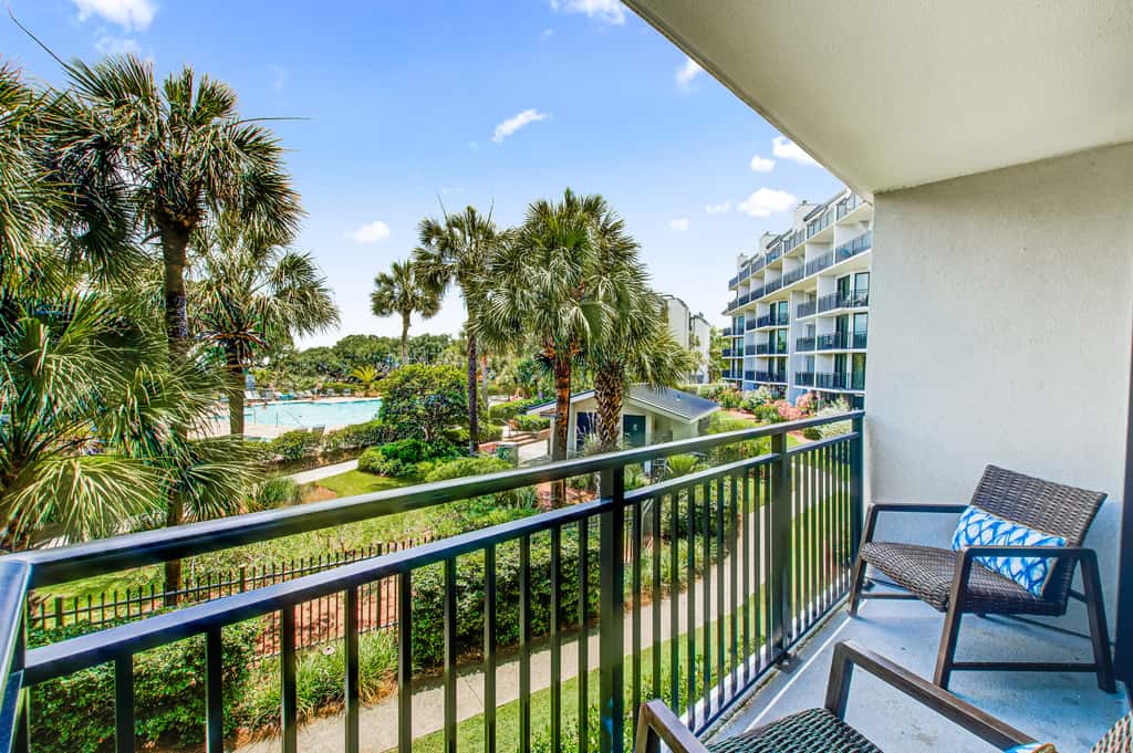 Beachfront villa w/ access to shared pool, beach, or golf, & w/shared gas grill