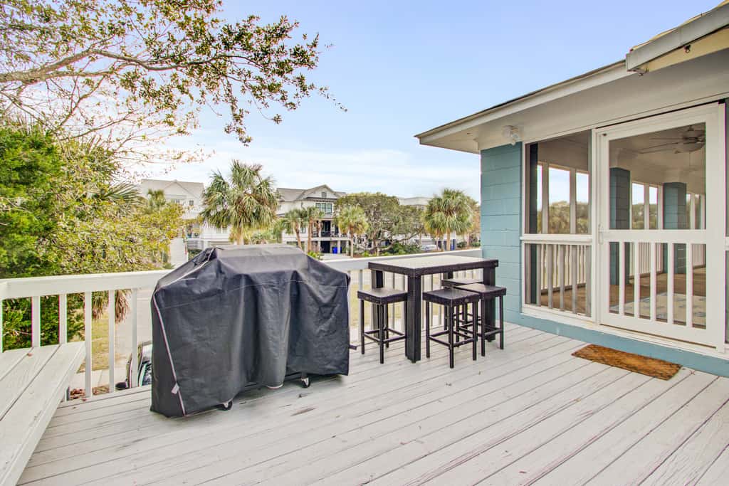 Dog-friendly, ocean-view getaway with grill, deck, beach access & basketball