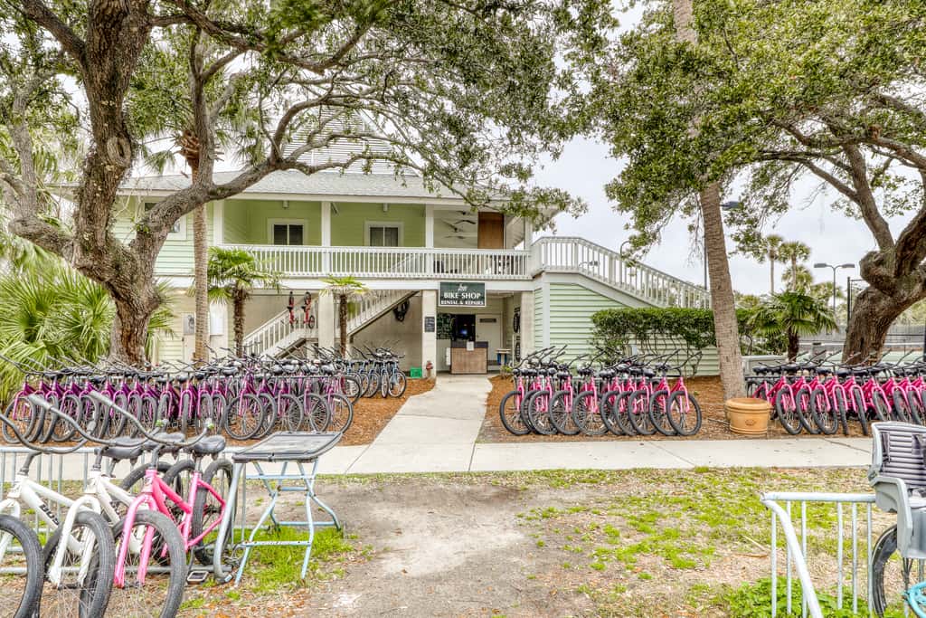 Ocean-view villa at beachfront complex with pool - walk to golf, dining, & more