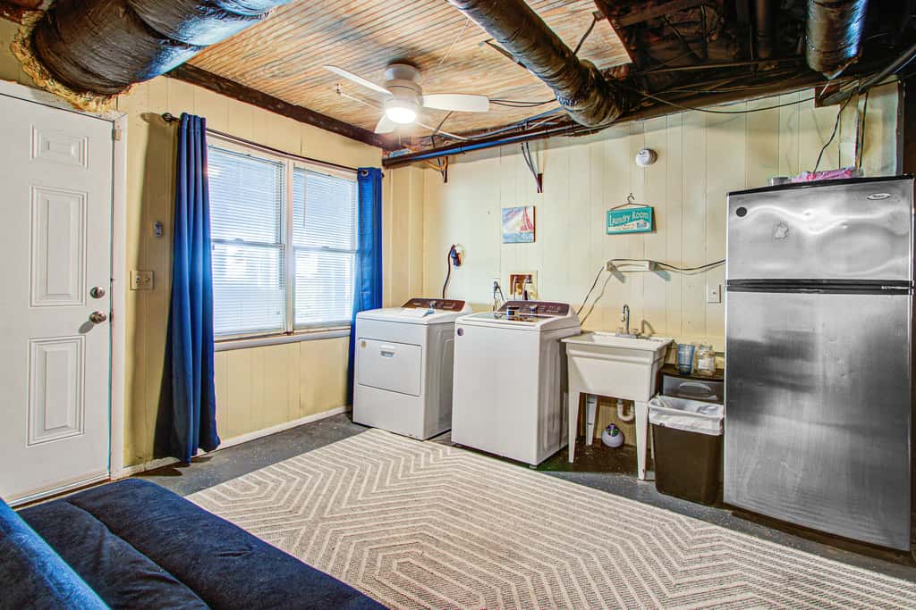 Recently updated Dog-friendly oceanfront home, lots of deck space & game room