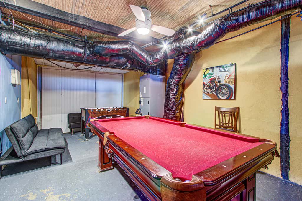 Recently updated Dog-friendly oceanfront home, lots of deck space & game room