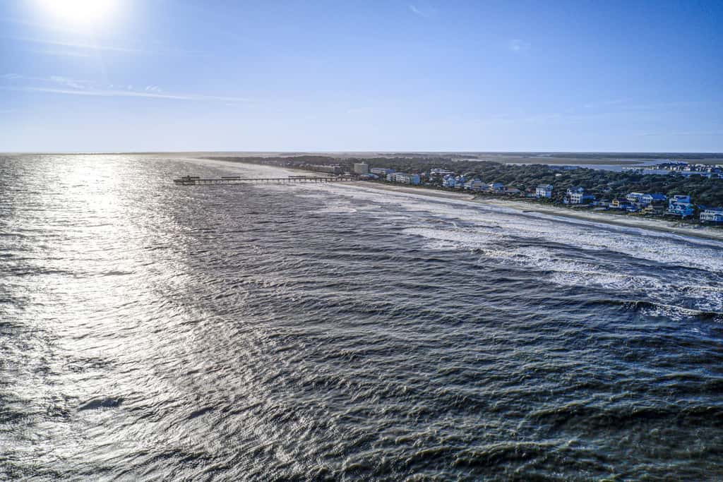 Recently updated Dog-friendly oceanfront home, lots of deck space & game room