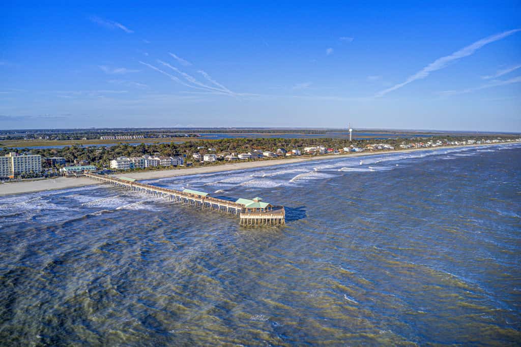 Recently updated Dog-friendly oceanfront home, lots of deck space & game room