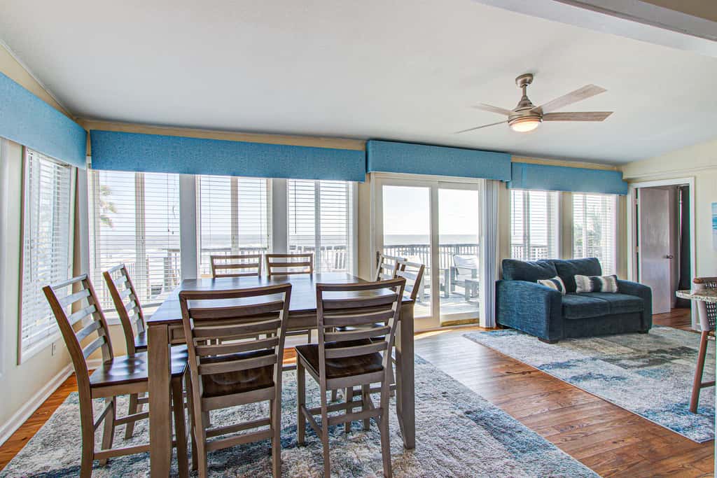 Recently updated Dog-friendly oceanfront home, lots of deck space & game room