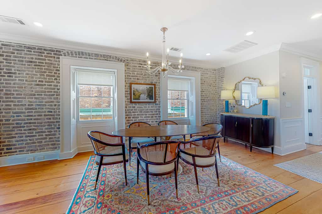 Rainbow Row Pied-À-Terre - 30 Day Rental